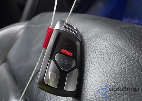 2018 Audi A4 2.0T Tech Ultra Premium/2.0T Ultra Premium z USA, uszkodzony, nr VIN WAULMAF42JA101079